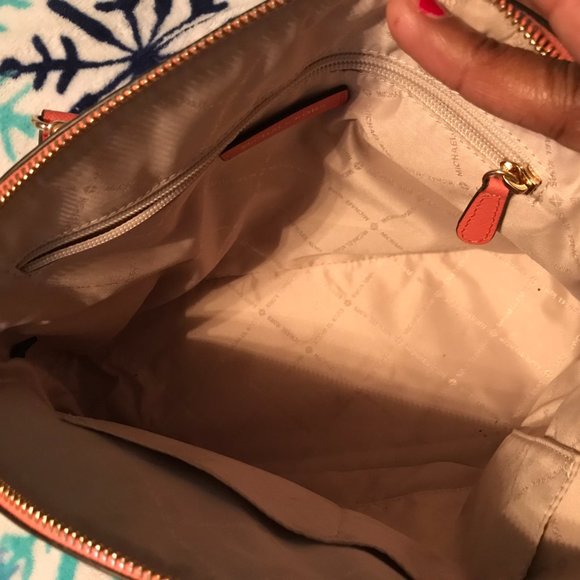 Michael Kors Peach Satchel - Picture 6 of 7